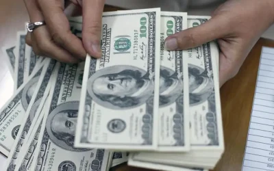 Mientras Argentina apuesta al atraso cambiario, el mundo se complica